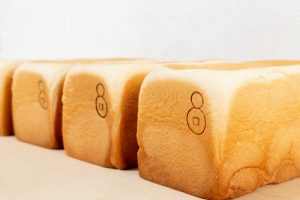天神橋筋の高級食パン店［エイト］