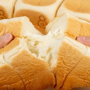 天神橋筋の高級食パン【エイトブレッド】のふわふわ食パン